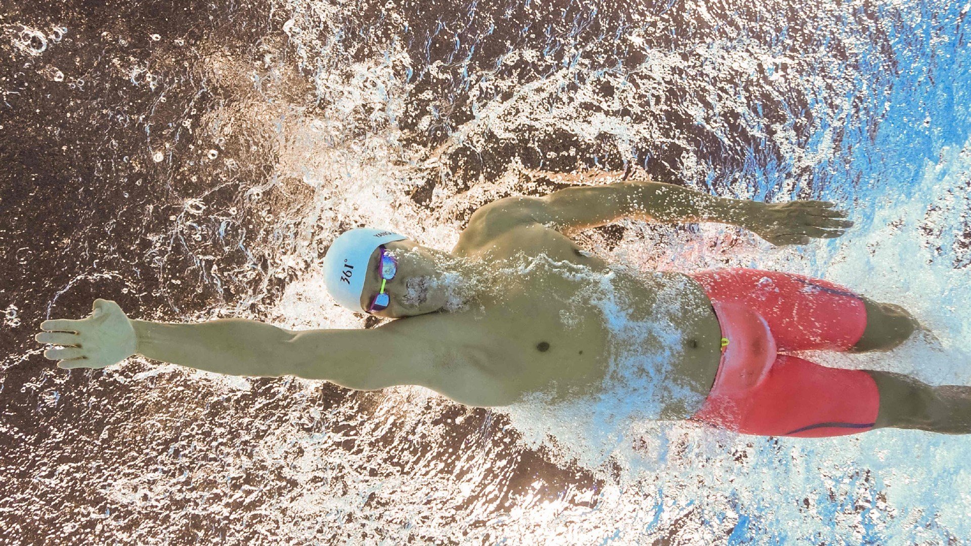 跳水组合默契瑞士锁定决赛席位,瑞士三米板跳水女子