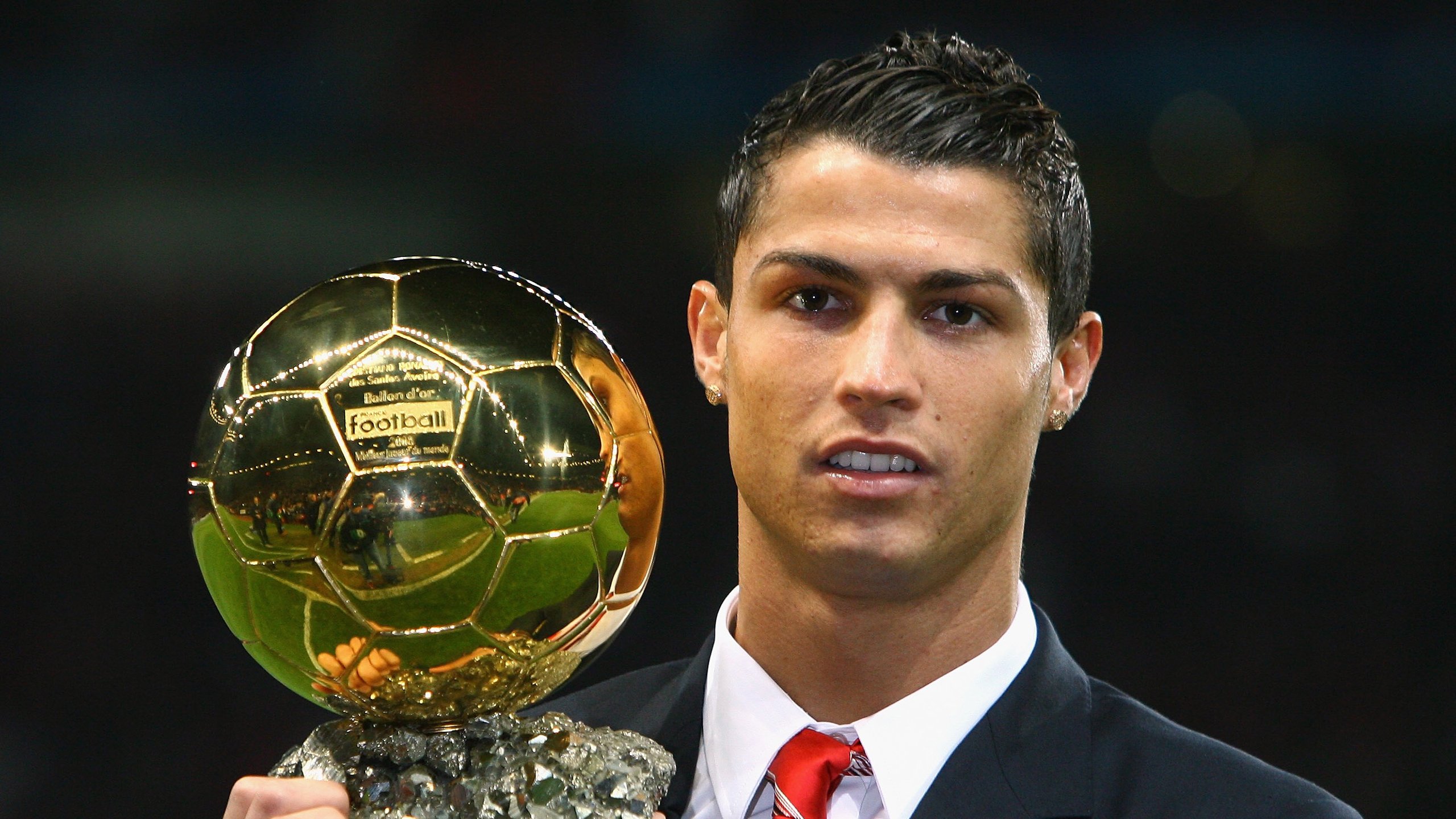 青少年足球青训体系引入国际合作伙伴，提升培养水平，青少年足球基础训练